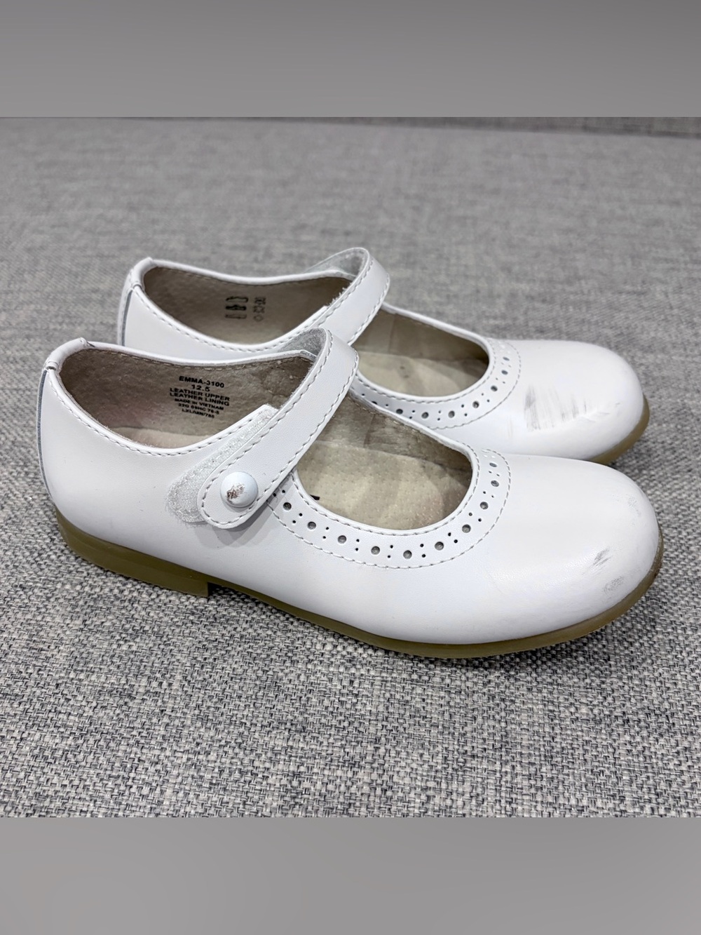 Footmates size 12.5 Emma white leather